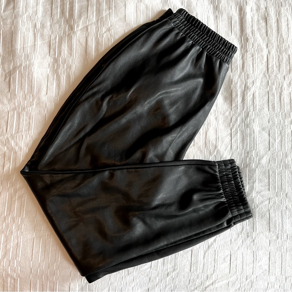 AQUA Faux Leather Joggers Sz Small